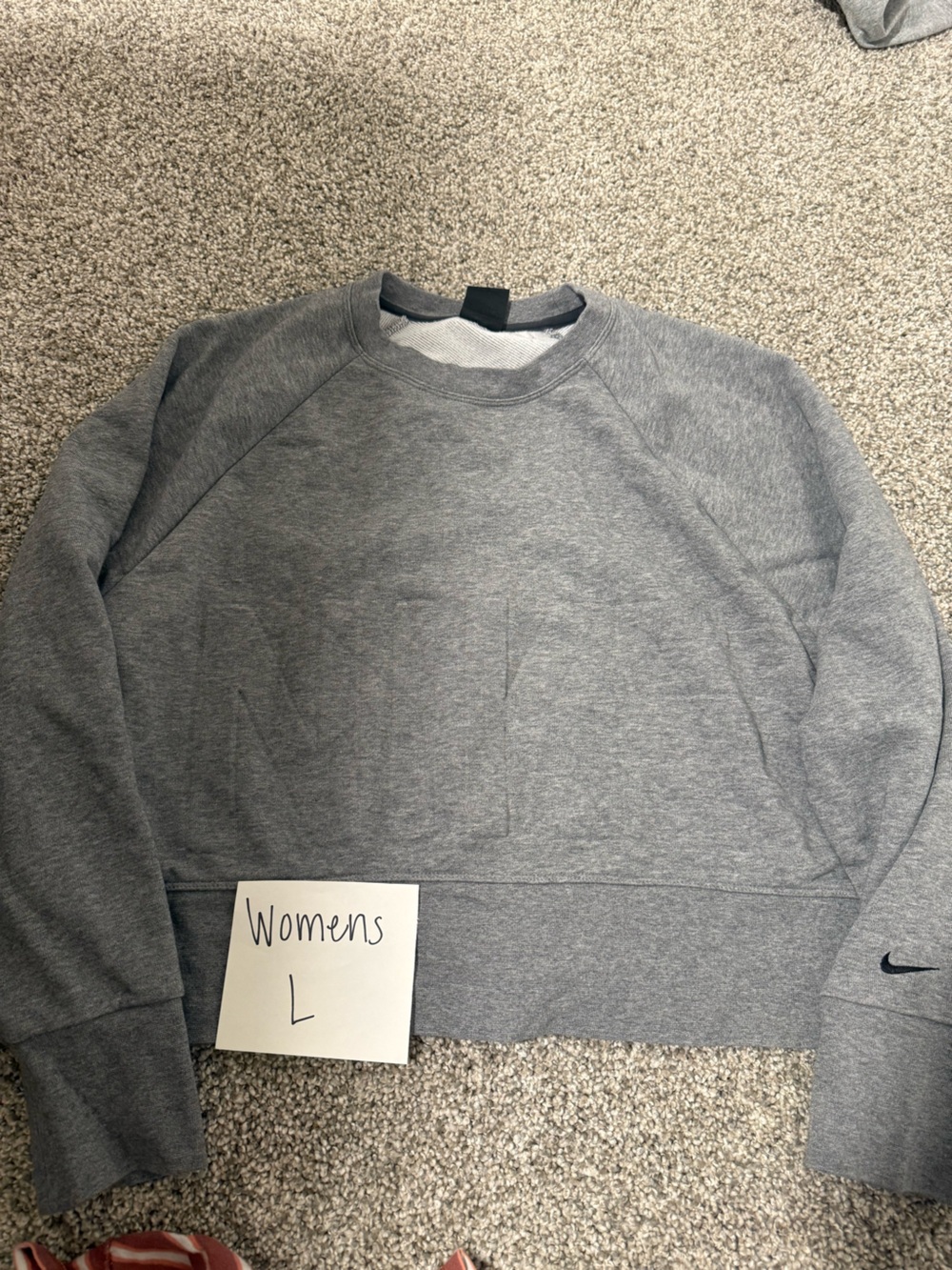 Nike Women’s Heather Gray Crewneck Sweatshirt